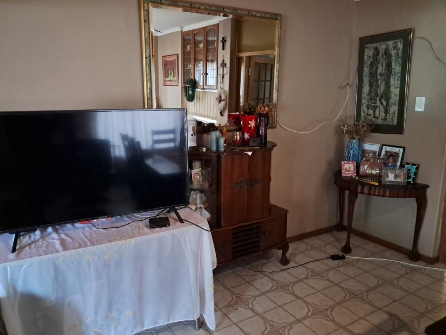 3 Bedroom Property for Sale in Bernadino Heights Western Cape